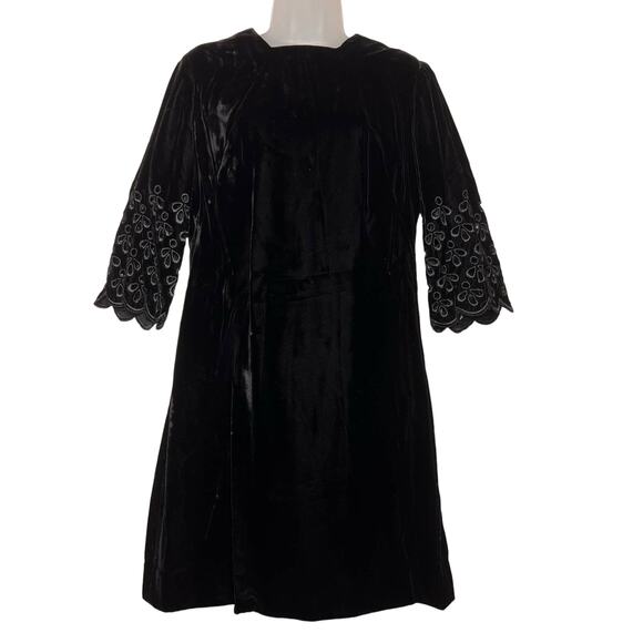 Vintage 60s Size Medium Black Velvet Sheath Dress Eyelet Half Sleeves Party - Picture 1 of 8